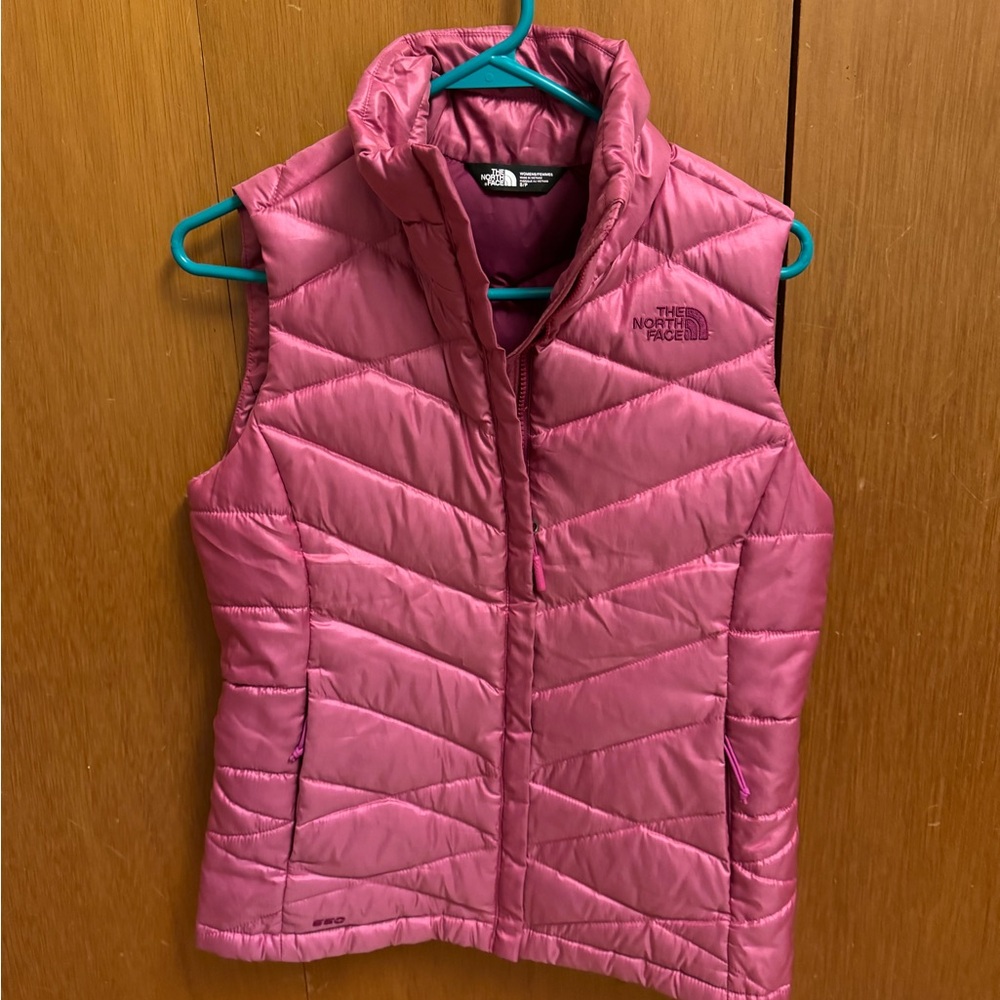 The North Face 550 Puffer Vest  (s)